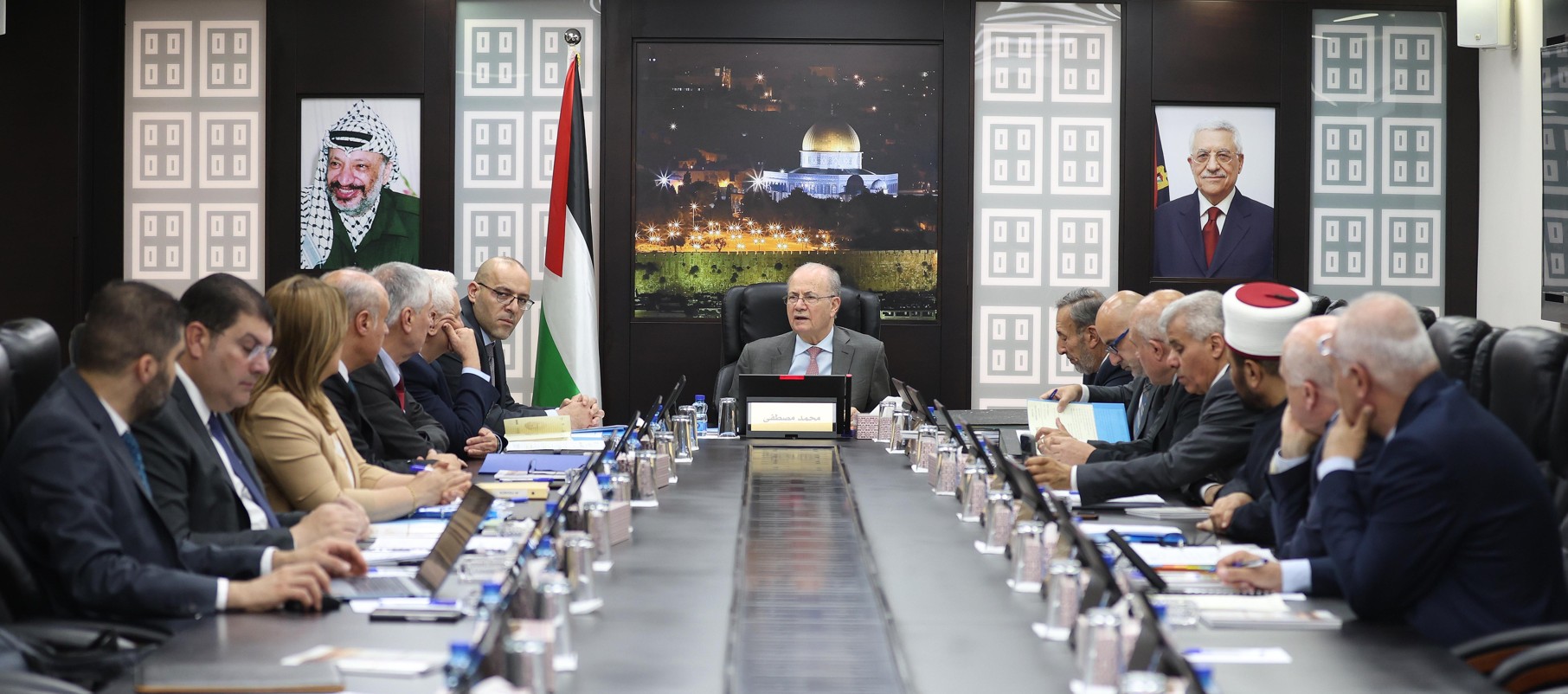 مجلس الوزراء يبحث وسائل تسريع العمل على معالجة أزمة المحروقات وتكدس الشيكل بفعل إجراءات الاحتلال